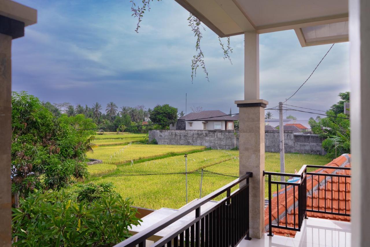 Tiny'S House Hotel Ubud  Exterior photo