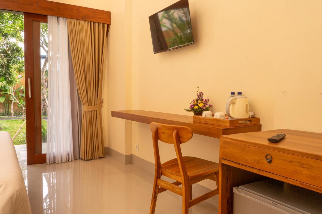 Tiny'S House Hotel Ubud  Exterior photo