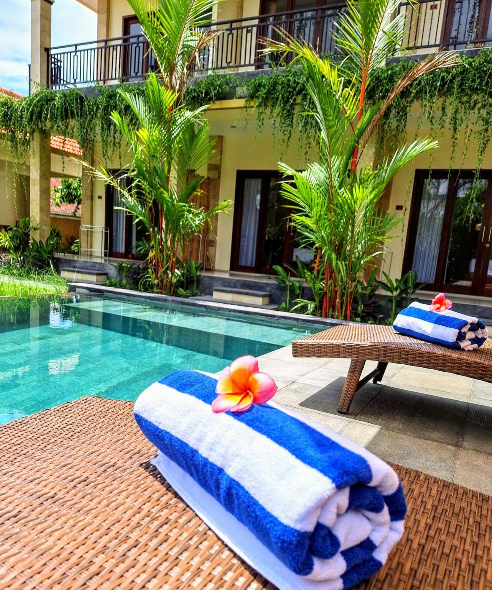 Tiny'S House Hotel Ubud  Exterior photo